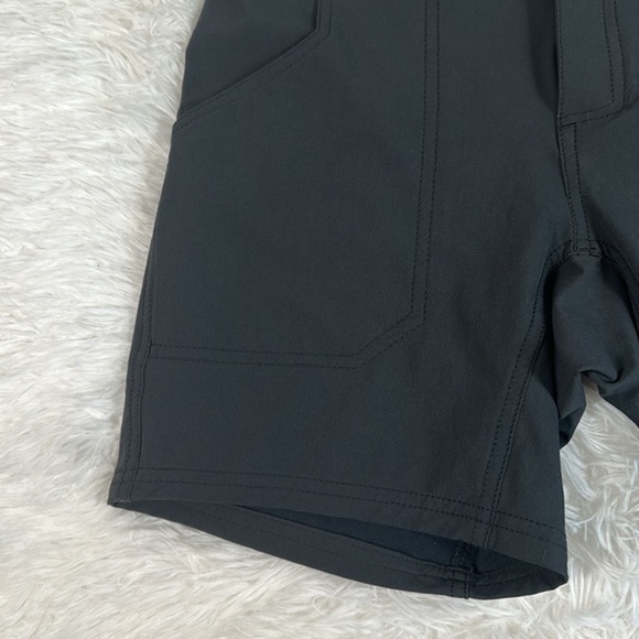 Dakine Black Water Resistant Faye Shorts NWT - Picture 5 of 12